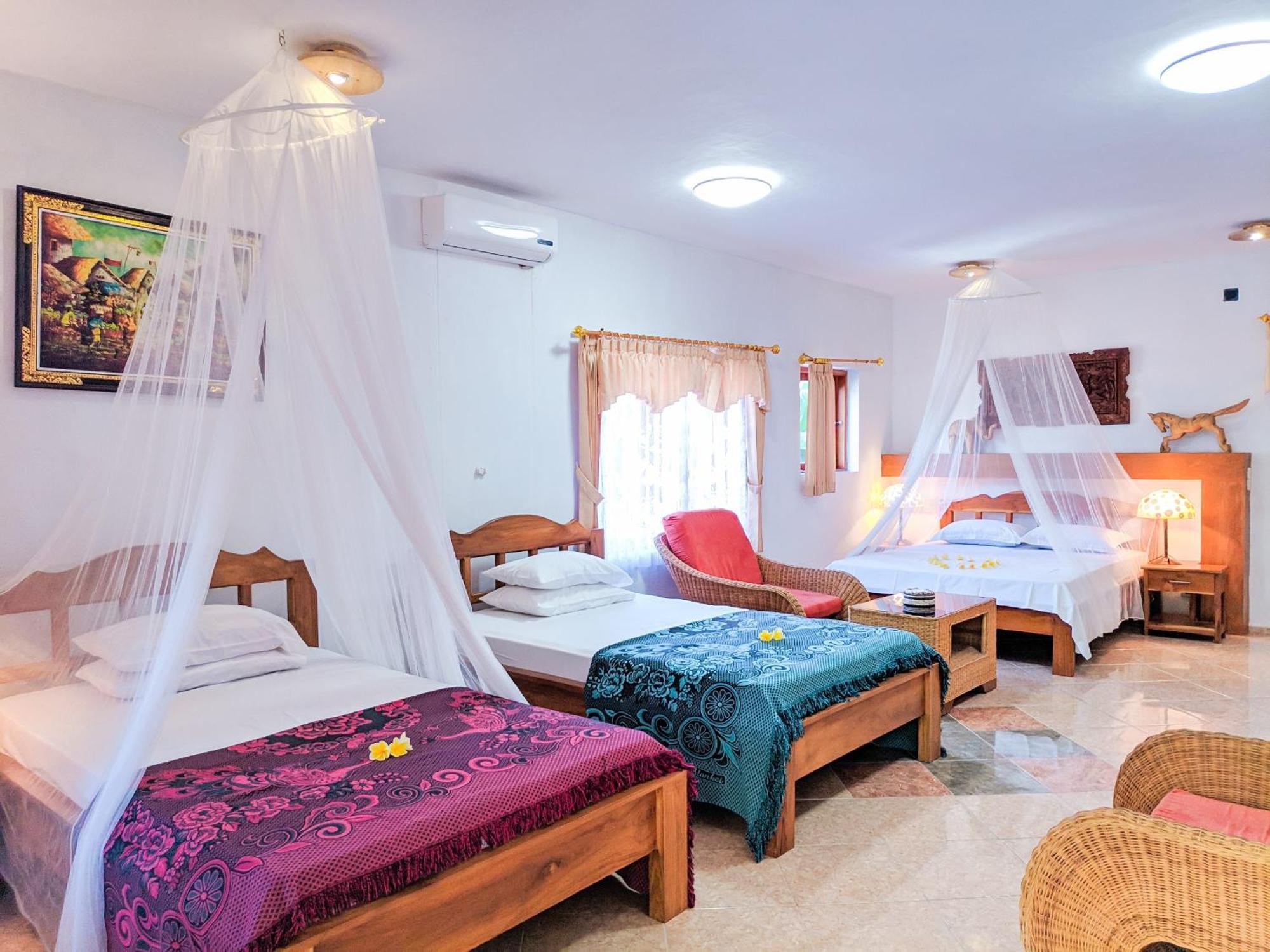 Hotel Deutsches-Eck Rikesti Lovina Esterno foto