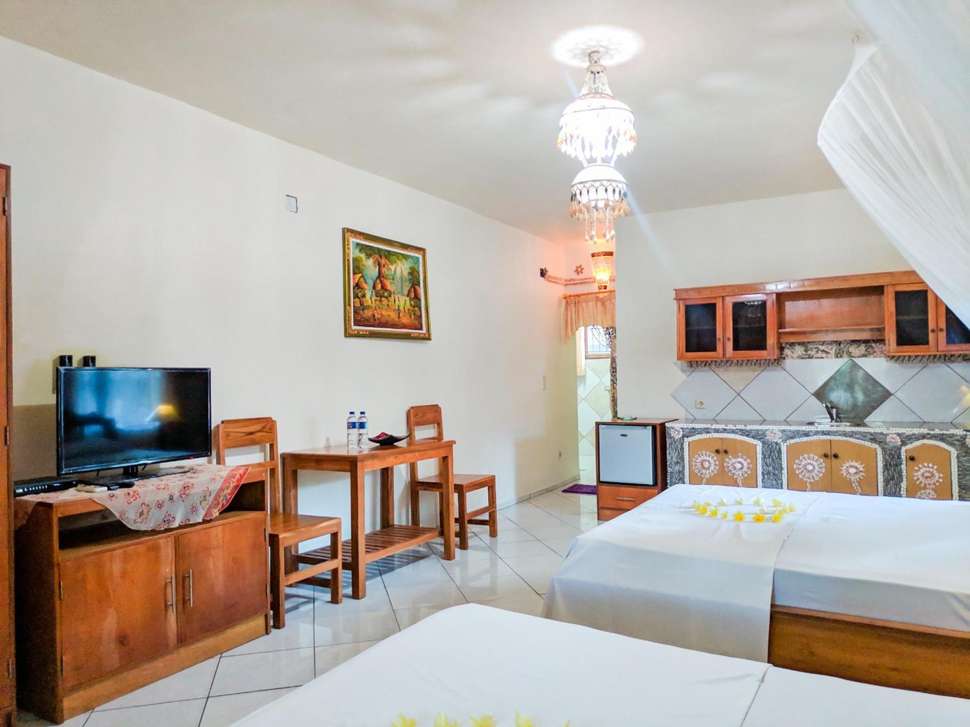 Hotel Deutsches-Eck Rikesti Lovina Esterno foto